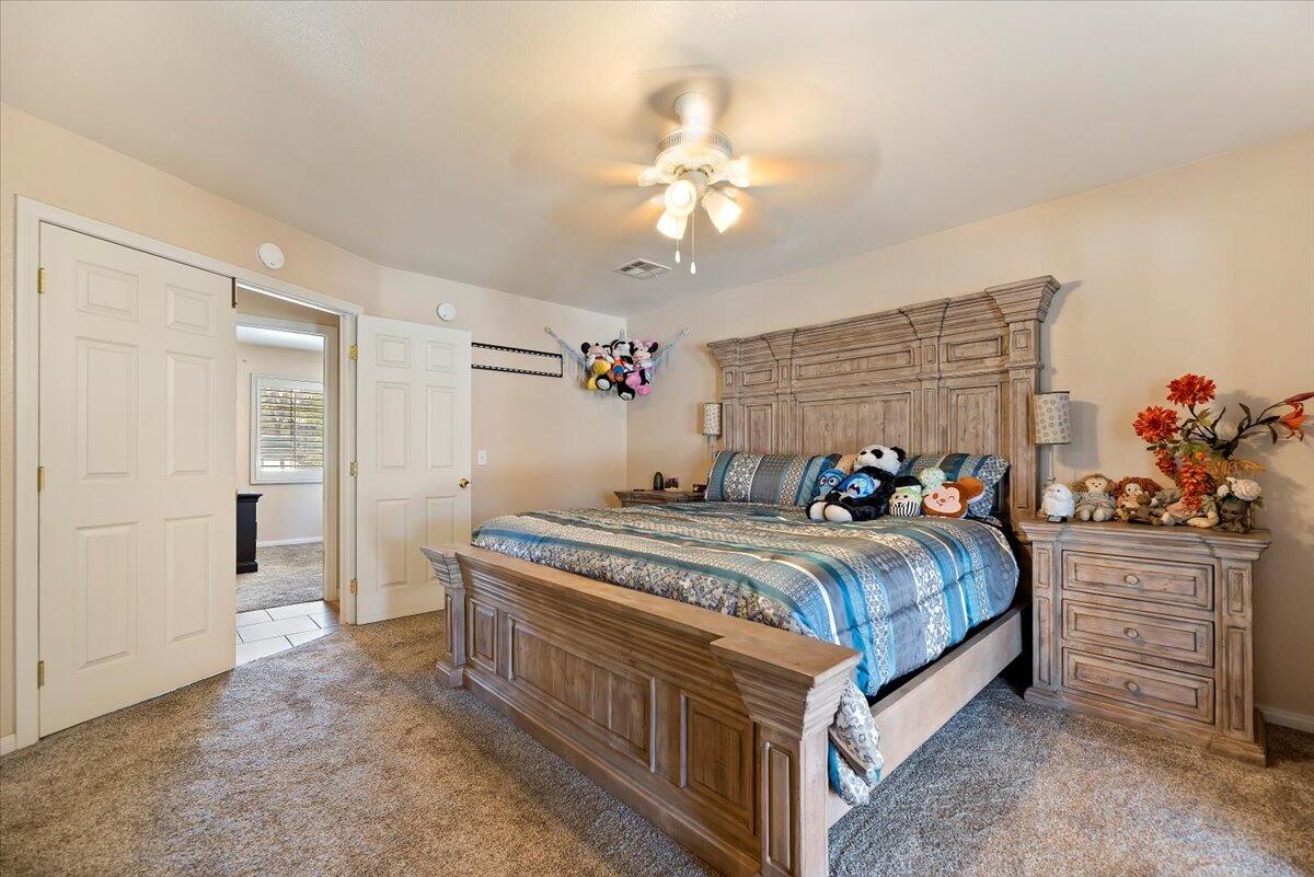 7562 Inca Trail Yucca Valley, CA 92284 - Photo 25 of 46 28-Primary Bedroom
