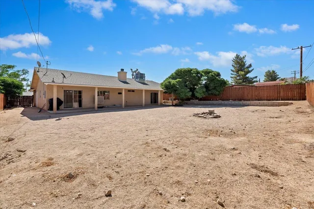 $360,000 | 7562 Inca Trail, Yucca Valley, CA 92284