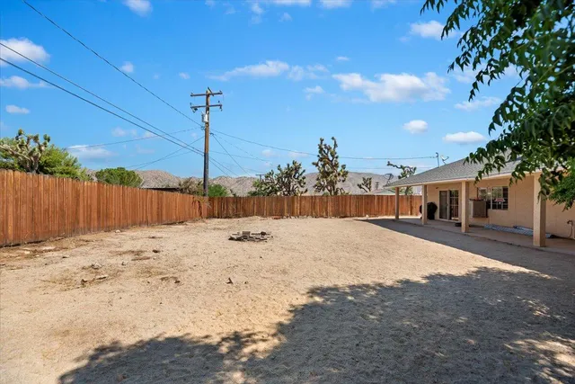 $360,000 | 7562 Inca Trail, Yucca Valley, CA 92284