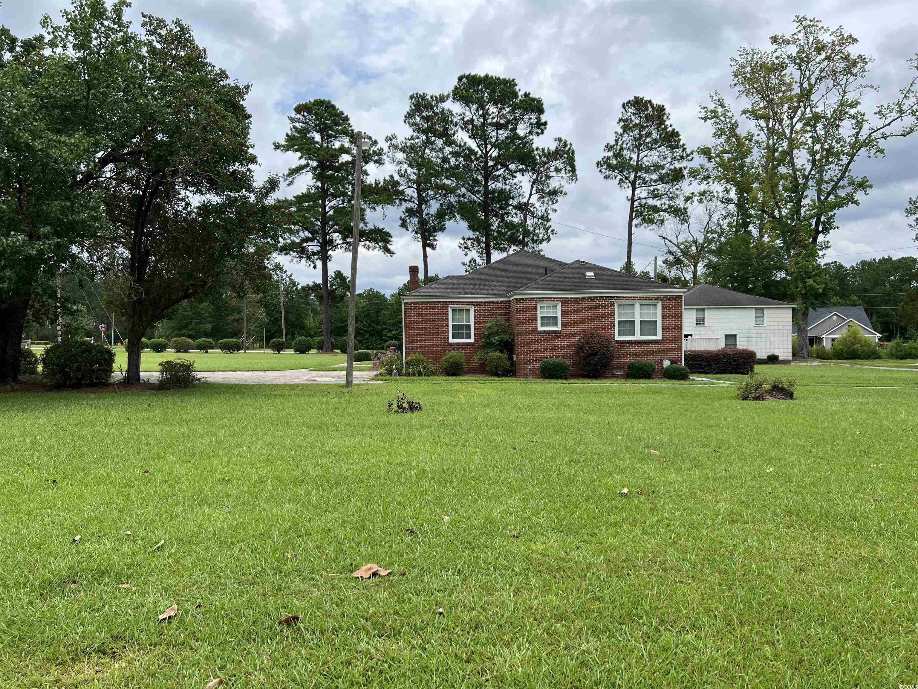 880 Horry Road Conway, SC 29526 - Photo 3 of 16 View of front of home with a front yard