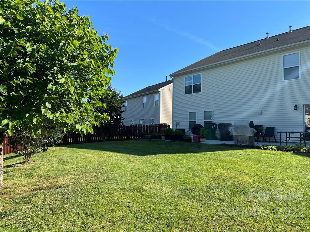 8708 Chalkstone Road Charlotte, NC 28216 - Photo 2 of 14 Gallery Image 2