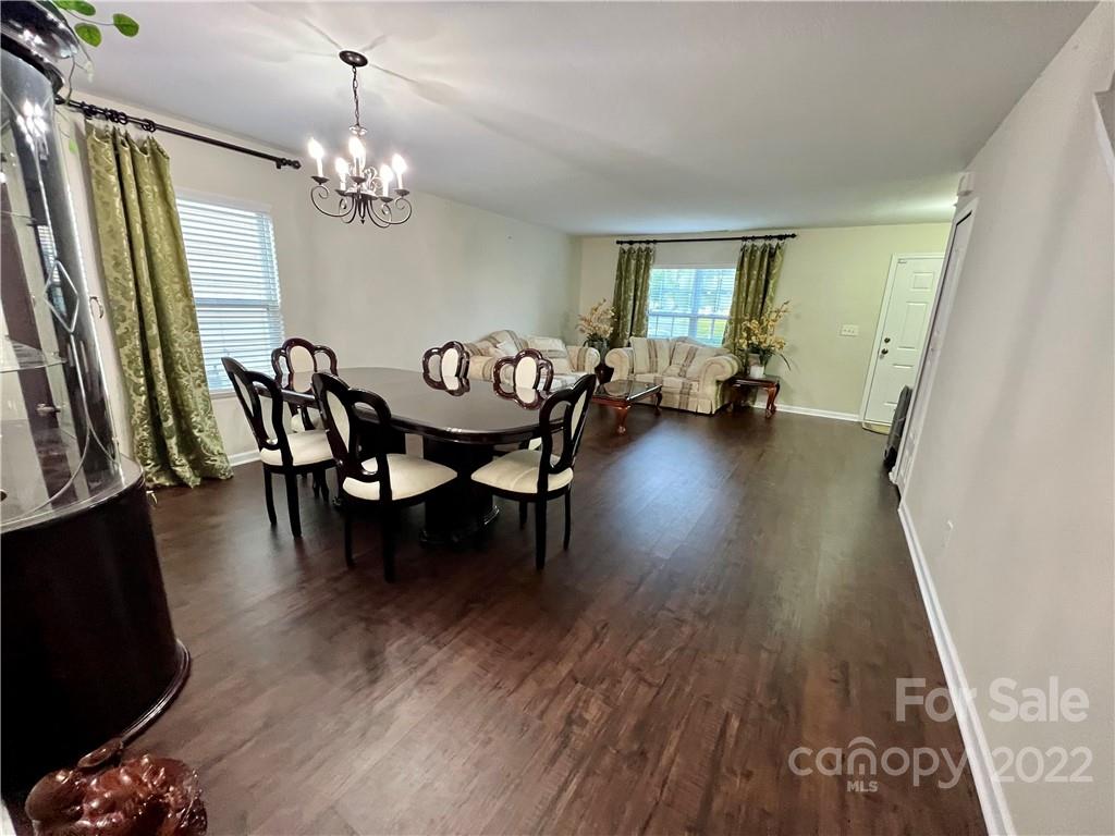 8708 Chalkstone Road Charlotte, NC 28216 - Photo 5 of 14 Gallery Image 5
