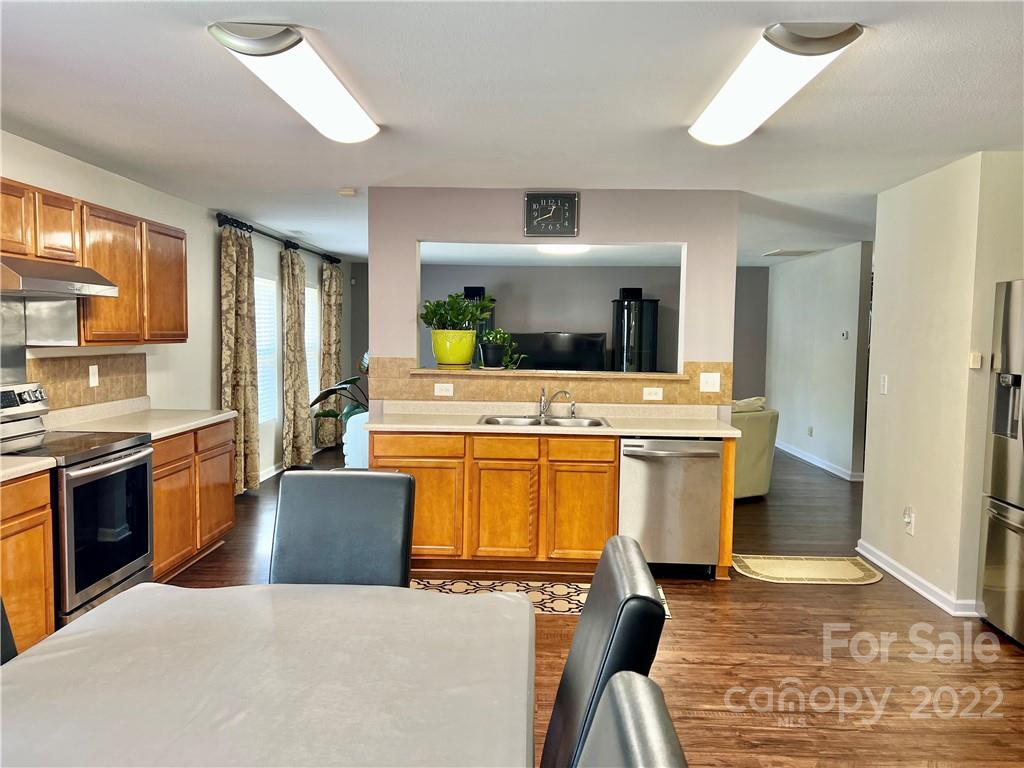 8708 Chalkstone Road Charlotte, NC 28216 - Photo 7 of 14 Gallery Image 7