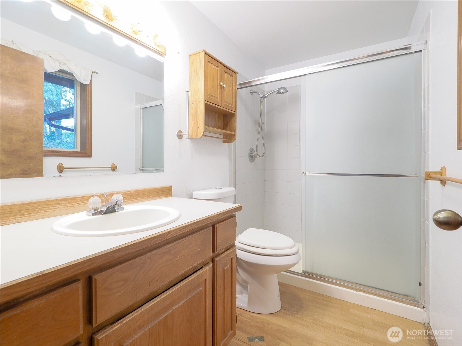 26081 Tytler Road Northeast Poulsbo, WA 98370 - Photo 16 of 32