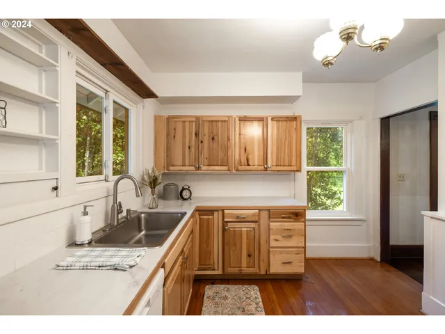 $525,000 | 140 Southeast Lamson Street, Willamina, OR 97396