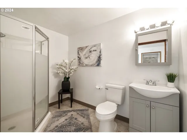 $525,000 | 140 Southeast Lamson Street, Willamina, OR 97396