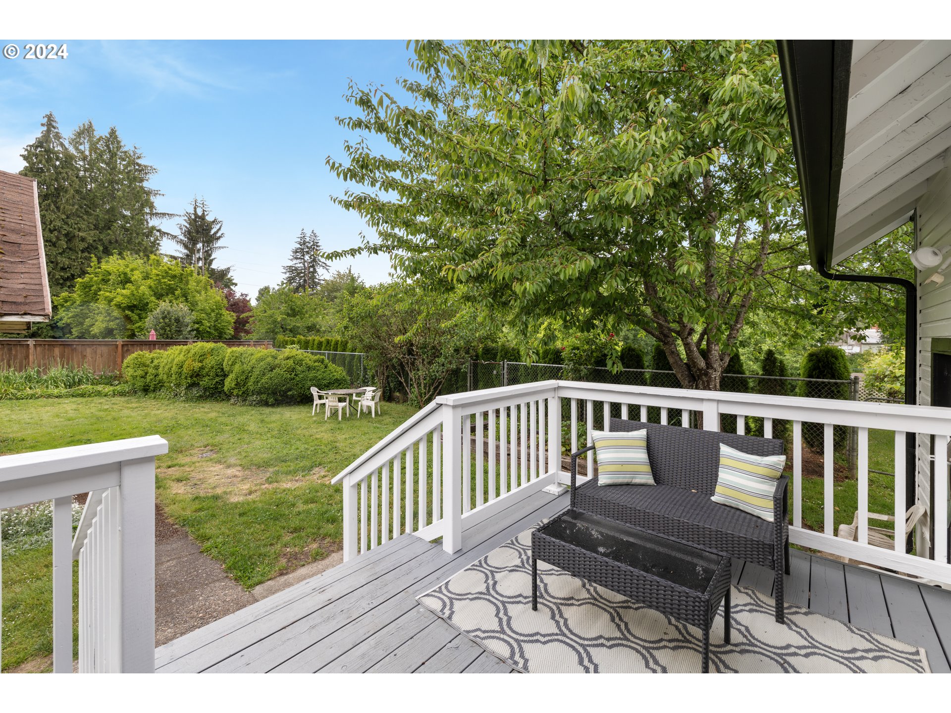 140 Southeast Lamson Street Willamina, OR 97396 - Photo 26 of 46 a view of a two chairs in the deck