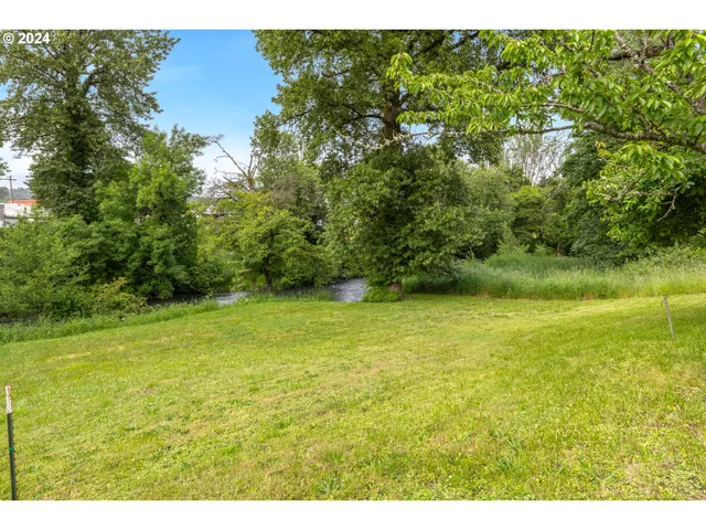 $525,000 | 140 Southeast Lamson Street, Willamina, OR 97396