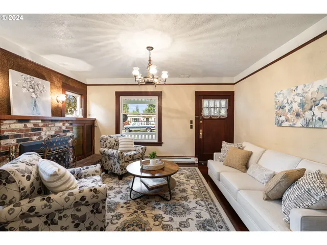 $525,000 | 140 Southeast Lamson Street, Willamina, OR 97396