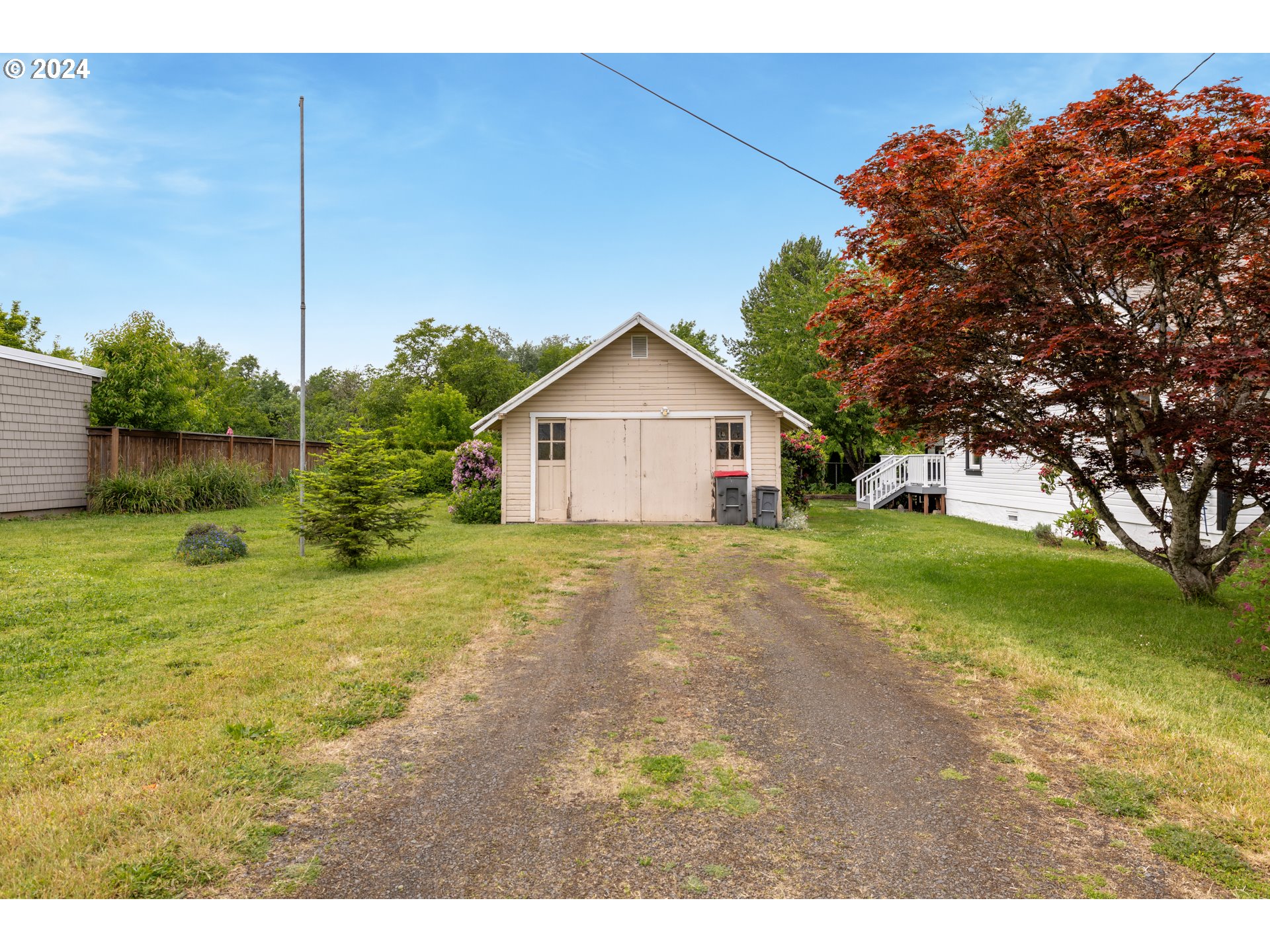 140 Southeast Lamson Street Willamina, OR 97396 - Photo 44 of 46 a view of a backyard of house