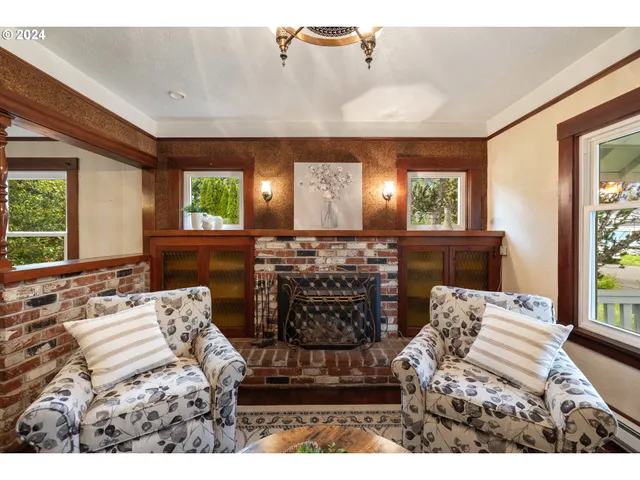 $525,000 | 140 Southeast Lamson Street, Willamina, OR 97396