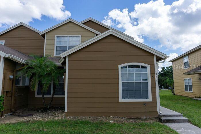 308 Australian Way, Unit B Davenport, FL 33897 - Photo 2 of 9