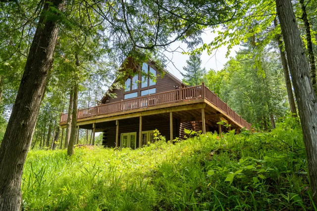 $620,000 | 20850 210th Avenue, Tustin, MI 49688