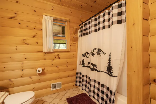 $620,000 | 20850 210th Avenue, Tustin, MI 49688