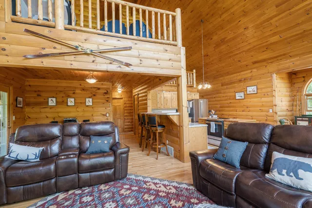 $620,000 | 20850 210th Avenue, Tustin, MI 49688