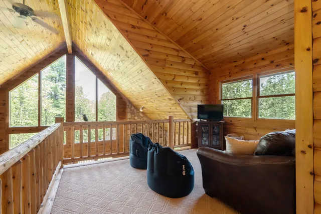 $620,000 | 20850 210th Avenue, Tustin, MI 49688