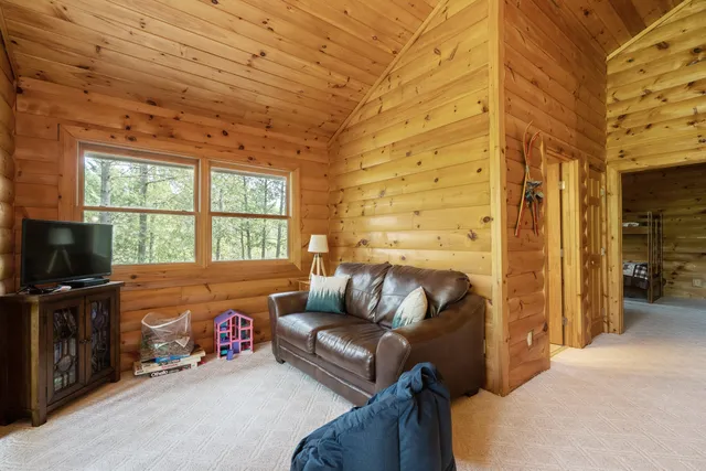 $620,000 | 20850 210th Avenue, Tustin, MI 49688