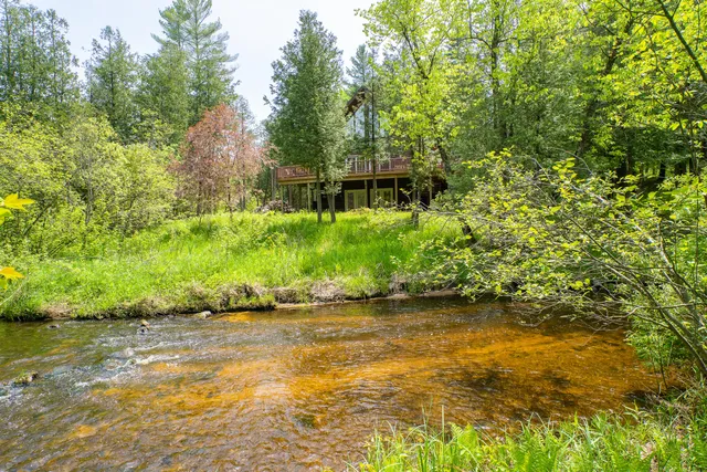 $620,000 | 20850 210th Avenue, Tustin, MI 49688