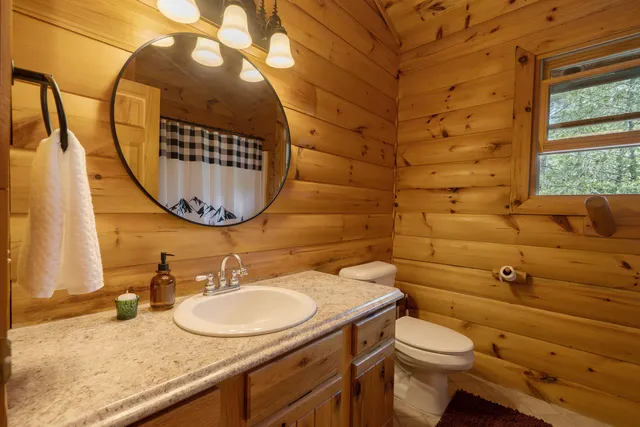 $620,000 | 20850 210th Avenue, Tustin, MI 49688