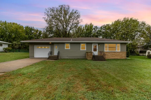 $299,900 | 1448 Glynview Trail, Faribault, MN 55021
