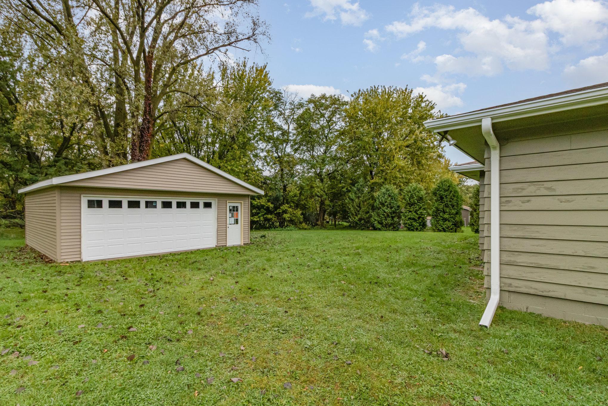 1448 Glynview Trail Faribault, MN 55021 - Photo 2 of 18