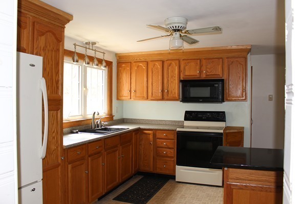 54 Turnpike Road Montague, MA 01376 - Photo 9 of 27 Gallery Image 9