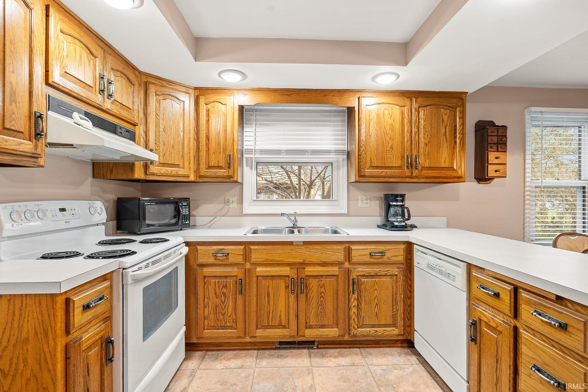 6033 Bohde Trail Fort Wayne, IN 46835 - Photo 8 of 36