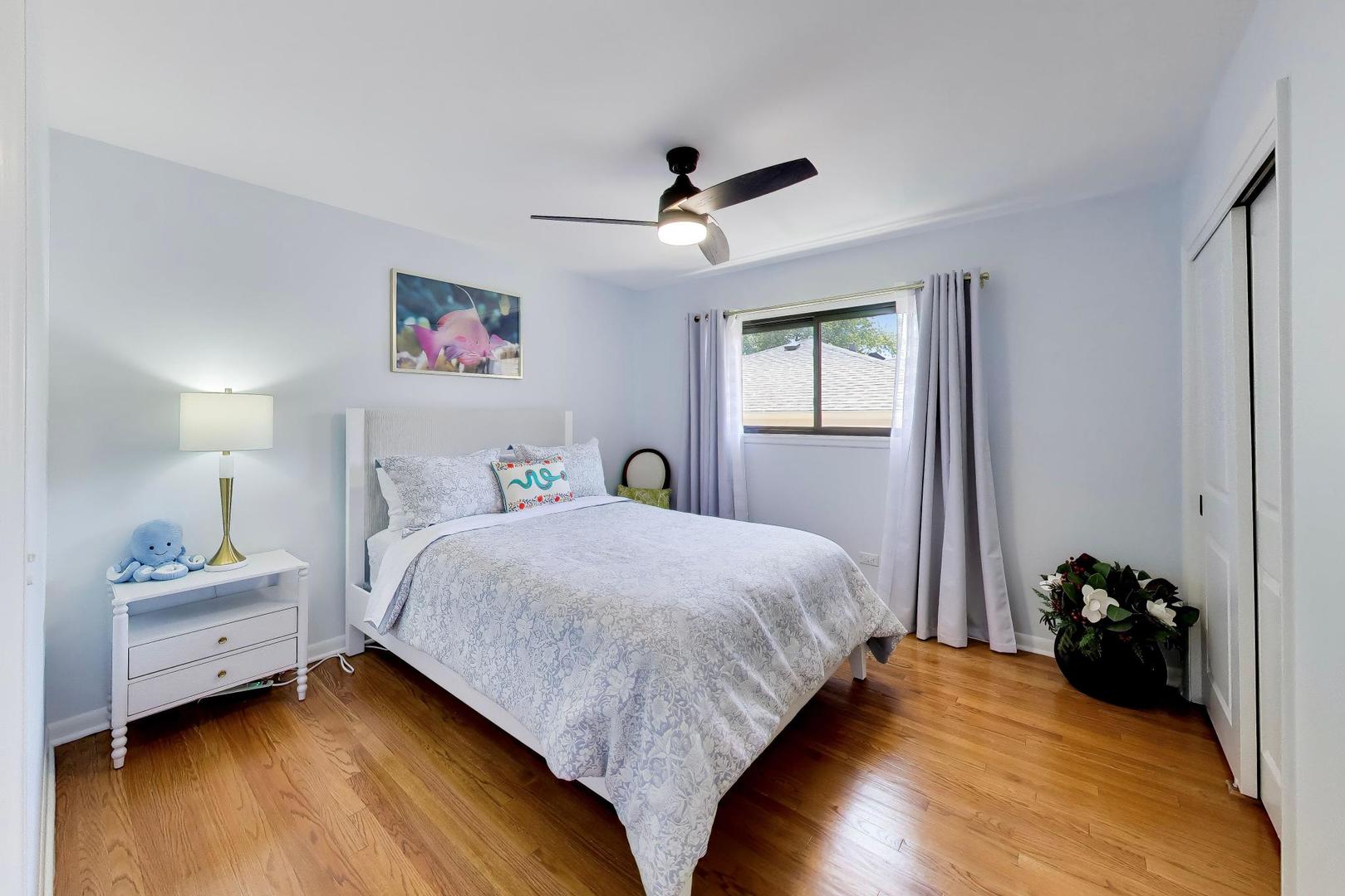 8864 East Prairie Road Skokie, IL 60076 - Photo 20 of 41