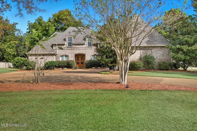 $699,900 | 202 Esplanade Drive, Brandon, MS 39047