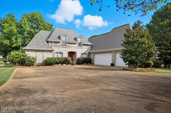 $699,900 | 202 Esplanade Drive, Brandon, MS 39047