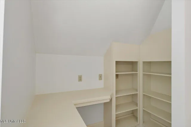 $699,900 | 202 Esplanade Drive, Brandon, MS 39047