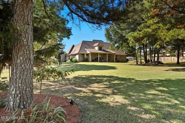 $699,900 | 202 Esplanade Drive, Brandon, MS 39047