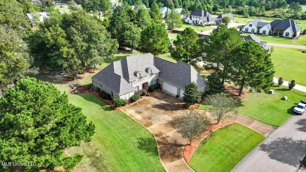 $699,900 | 202 Esplanade Drive, Brandon, MS 39047