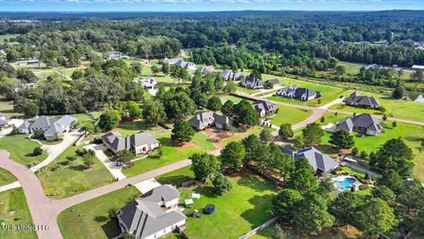 $699,900 | 202 Esplanade Drive, Brandon, MS 39047
