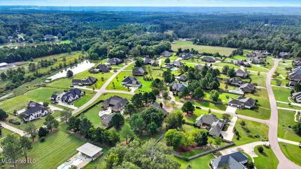 $699,900 | 202 Esplanade Drive, Brandon, MS 39047