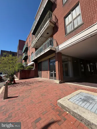 $1,815 | 102-22 Church Street, Unit 404, Philadelphia, PA 19106