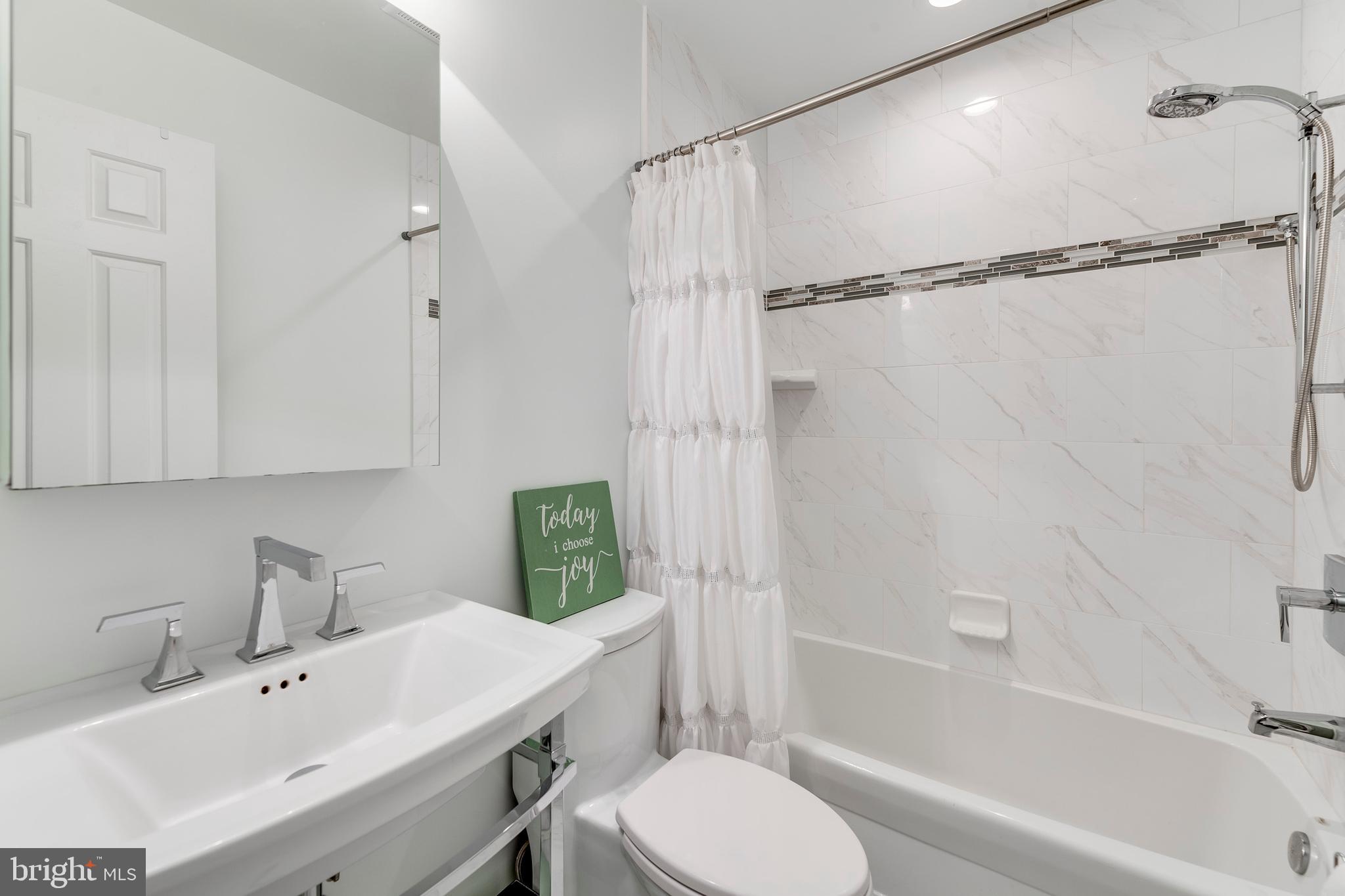6401 Wainfleet Court Springfield, VA 22152 - Photo 23 of 42 Gallery Image 23