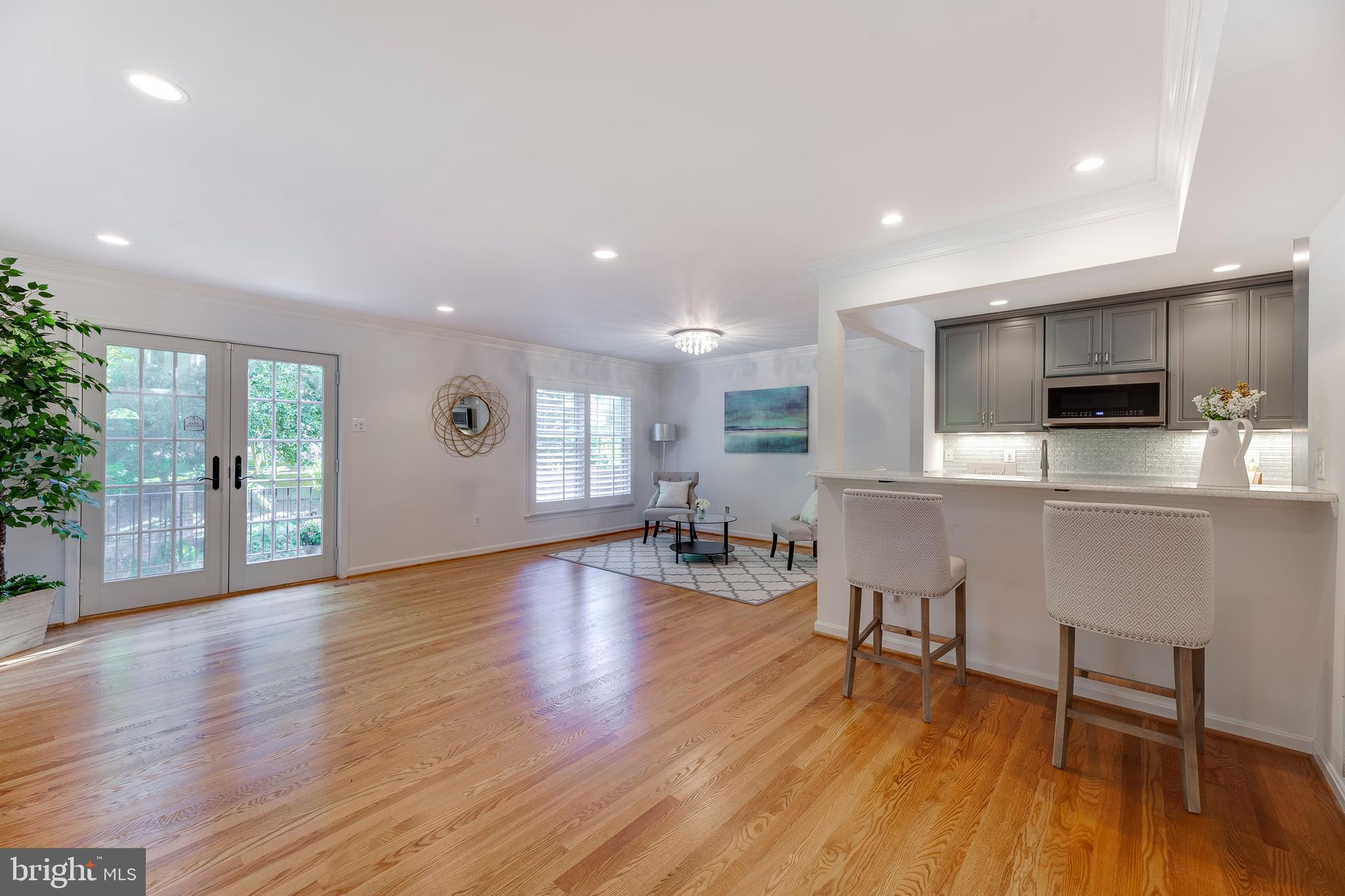 6401 Wainfleet Court Springfield, VA 22152 - Photo 7 of 42 Gallery Image 7