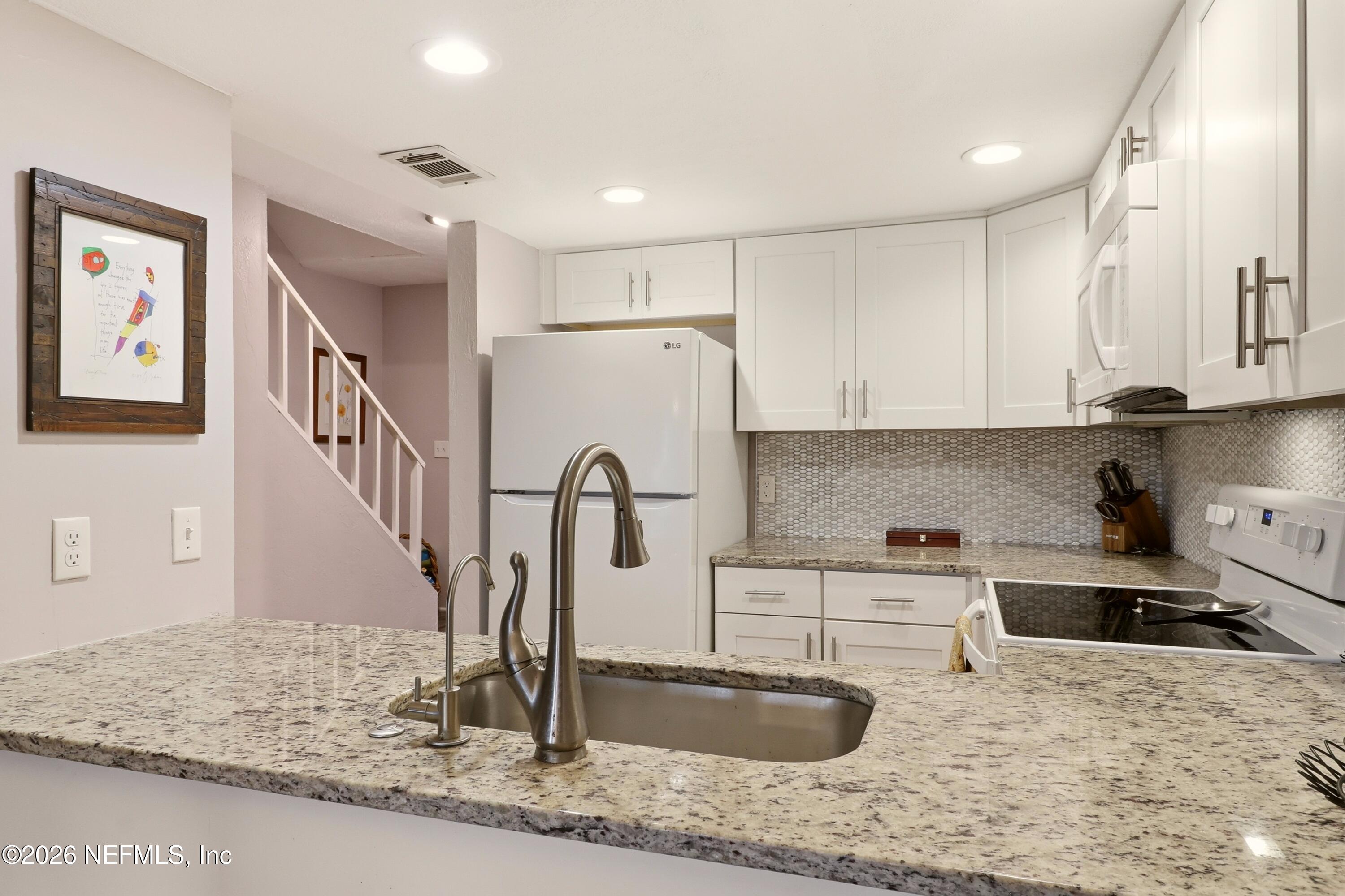 11 Dondanville Road, Unit 9 St. Augustine, FL 32080 - Photo 6 of 39 11_Dondanville_Rd_9_013