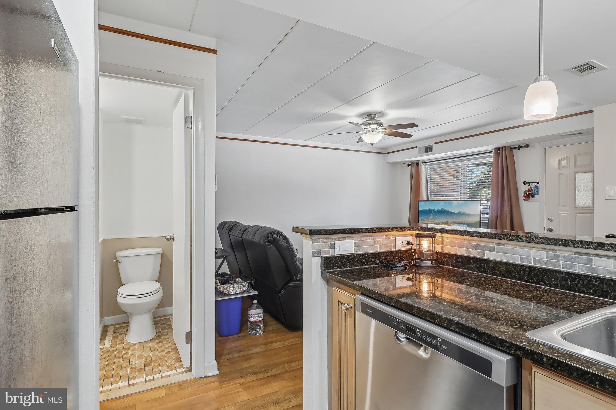 20102 Delaire Landing Road, Unit 102 Philadelphia, PA 19114 - Photo 6 of 31
