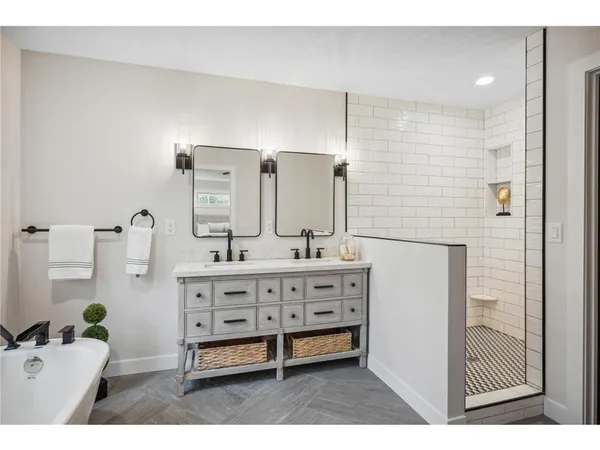 $899,900 | 2249 11th Street, White Bear Lake, MN 55110