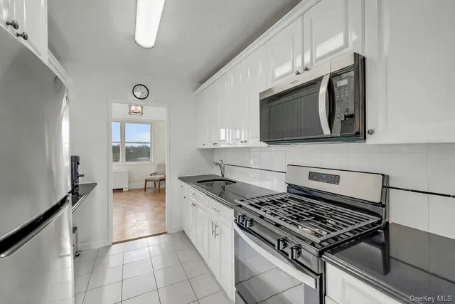 $240,000 | 615 Palmer Road, Unit 1004, Yonkers, NY 10701