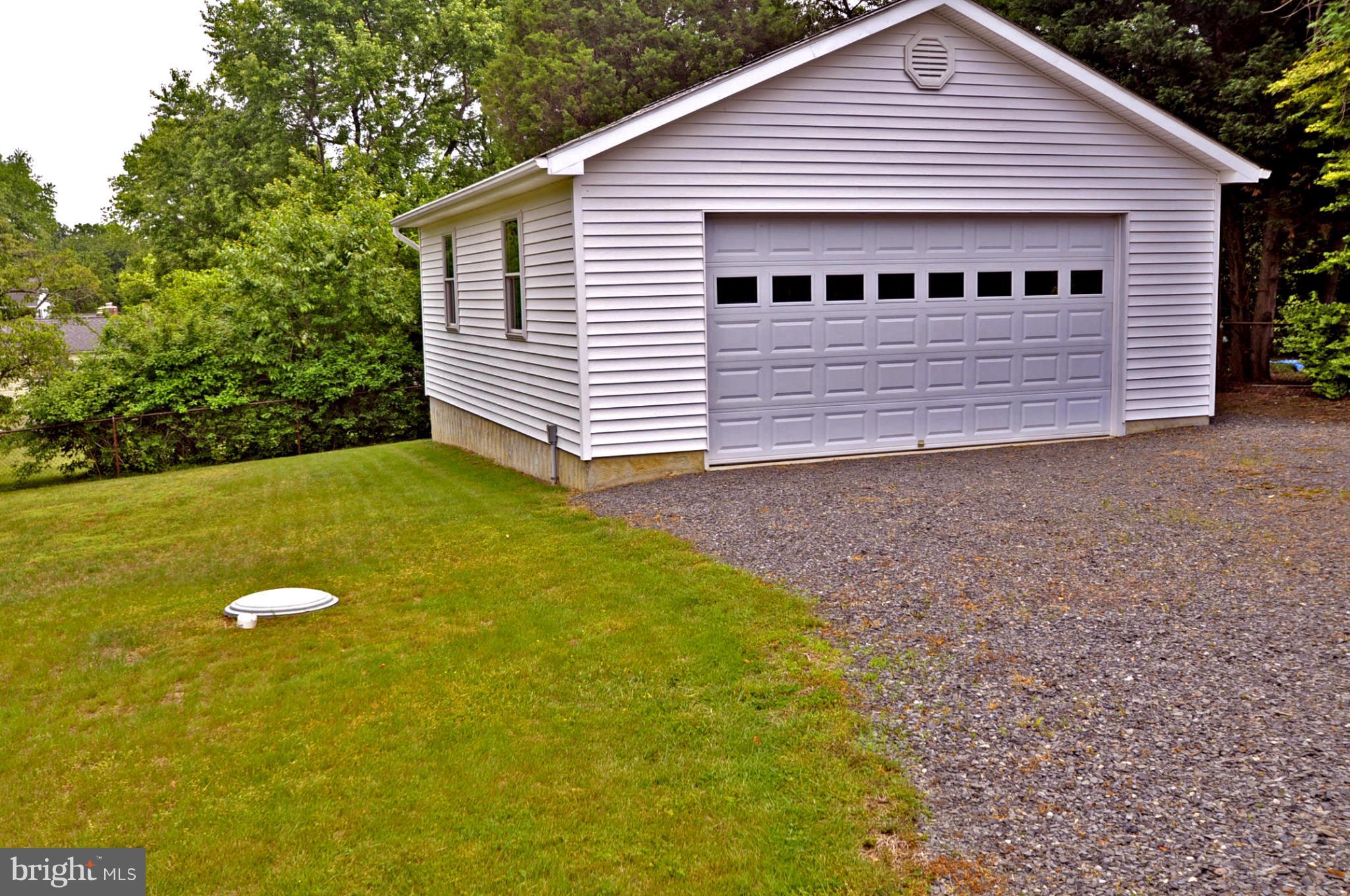 205 Holly Road Edgewater, MD 21037 - Photo 16 of 16 Exterior (General)