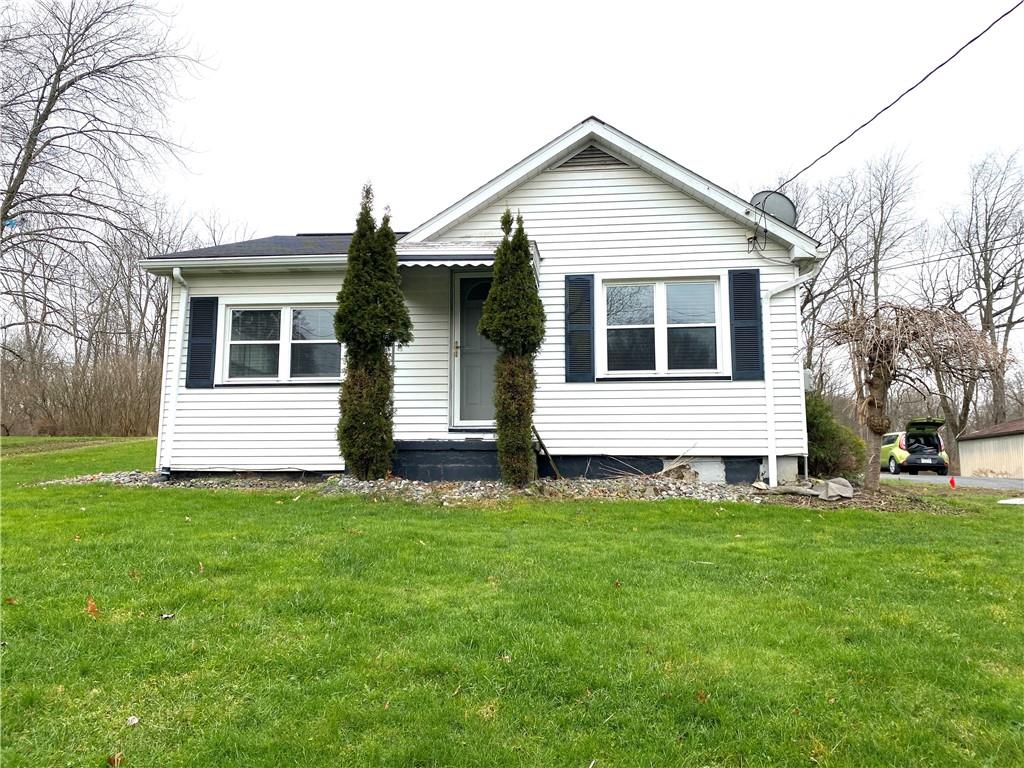 102 Savannah Gardner Road New Castle, PA 16101 - Photo 1 of 16 Gallery Image 1