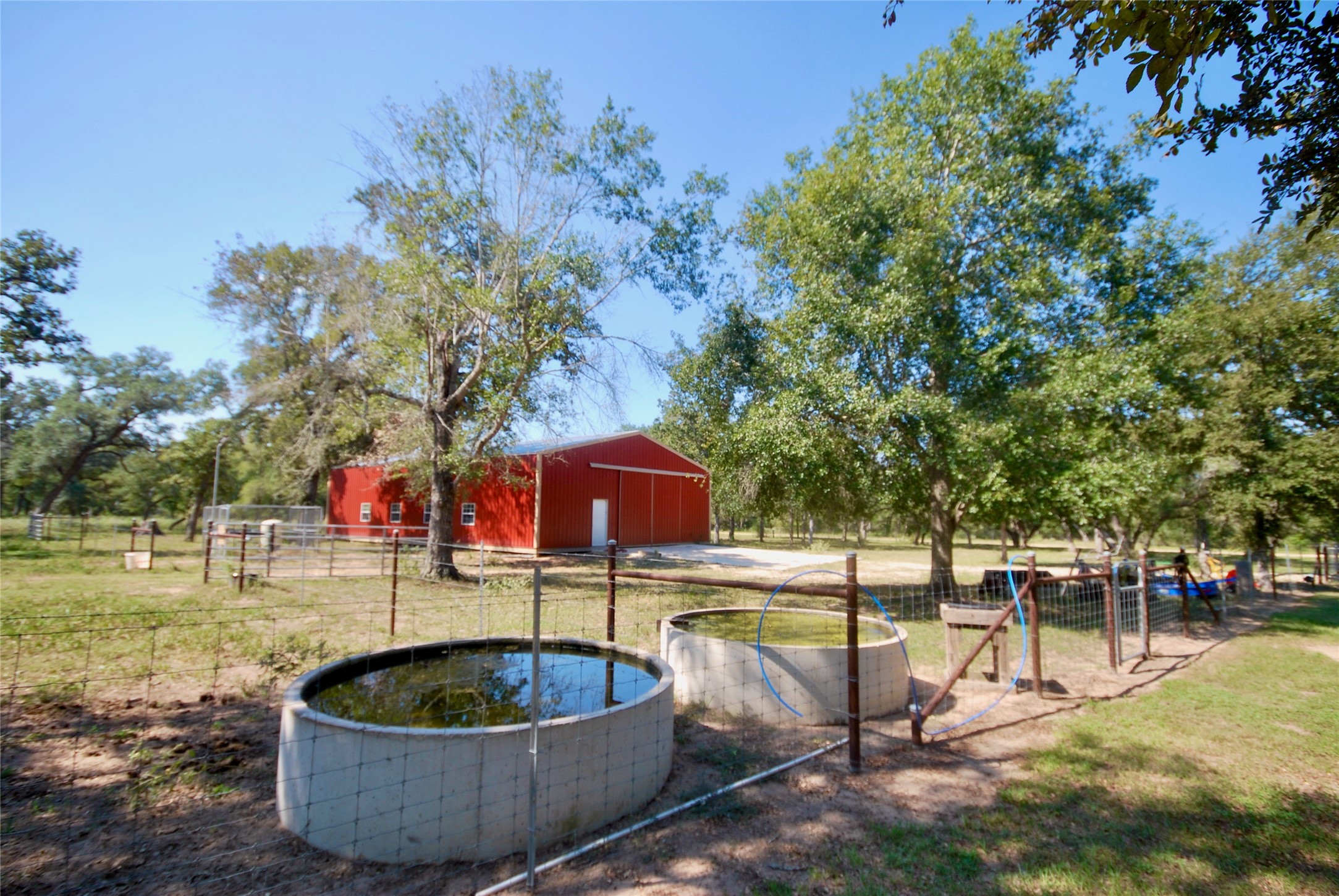 3033 County Road 18 Hallettsville, TX 77964 - Photo 19 of 50