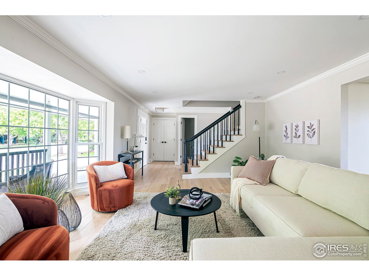 6978 Carter Trail Boulder, CO 80301 - Photo 17 of 39 a living room with furniture and a large window