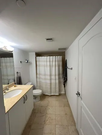 $3,000 | 2101 Brickell Avenue, Unit 2102, Miami, FL 33129