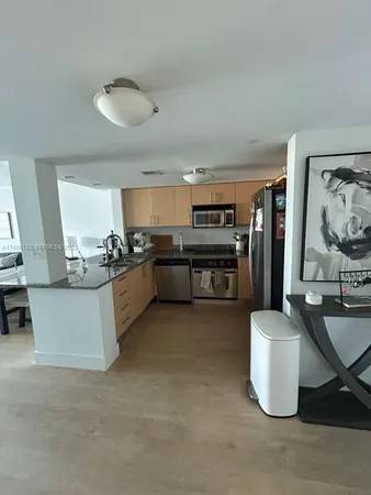 $3,000 | 2101 Brickell Avenue, Unit 2102, Miami, FL 33129