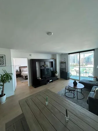 $3,000 | 2101 Brickell Avenue, Unit 2102, Miami, FL 33129