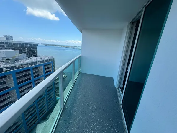 $3,000 | 2101 Brickell Avenue, Unit 2102, Miami, FL 33129